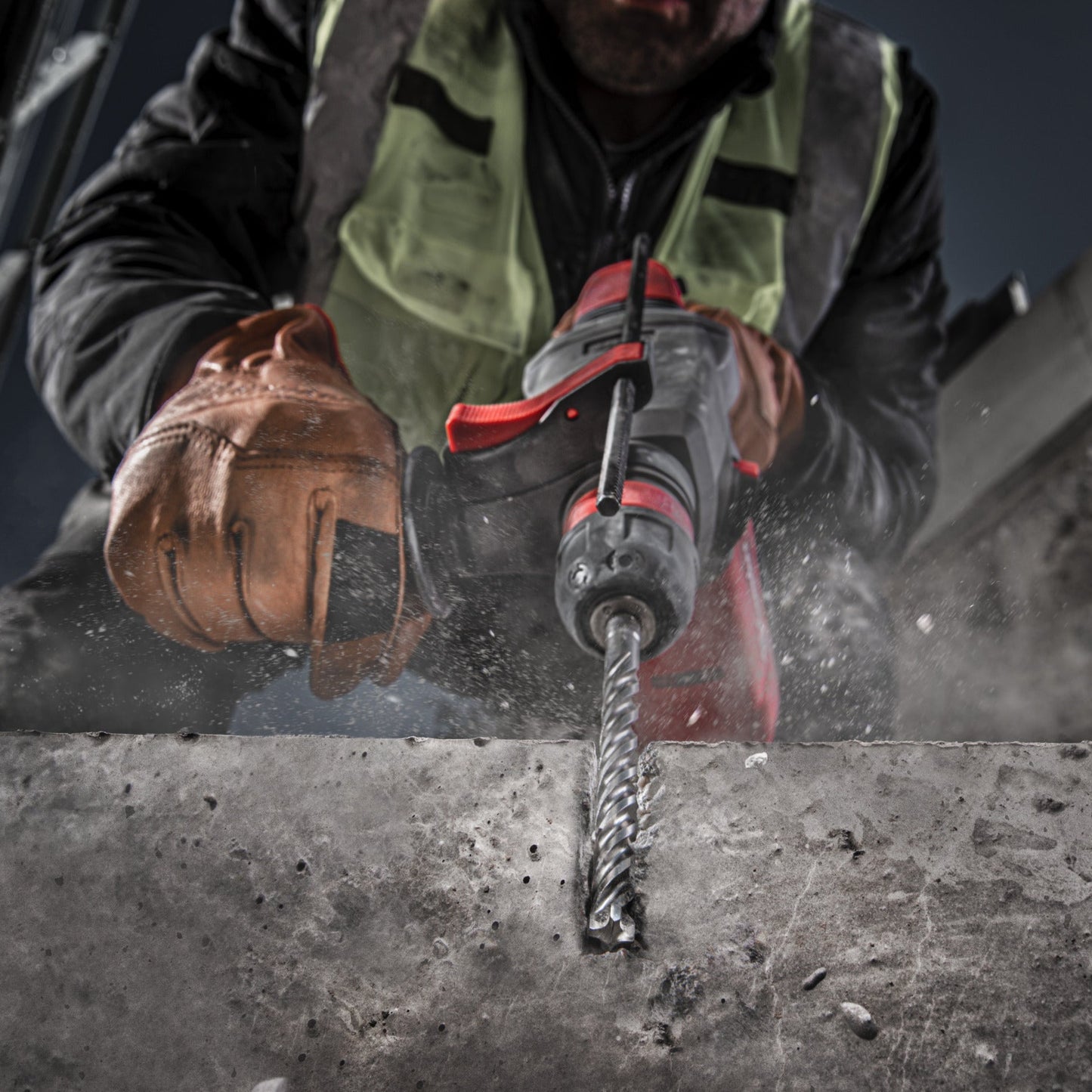 Milwaukee Hammerbohrer SDS-PLUS MX4 - 10 x 215 mm in Aktion 2