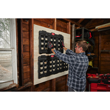 Milwaukee Montageplatte PACKOUT XL in Aktion