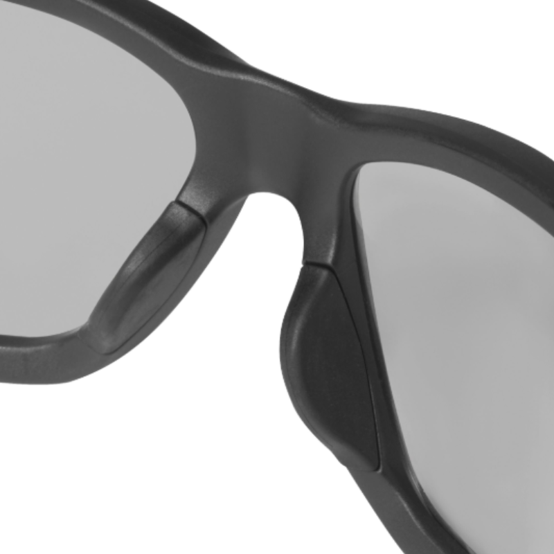 Milwaukee Sicherheitsbrille Performance - grau Detailansicht