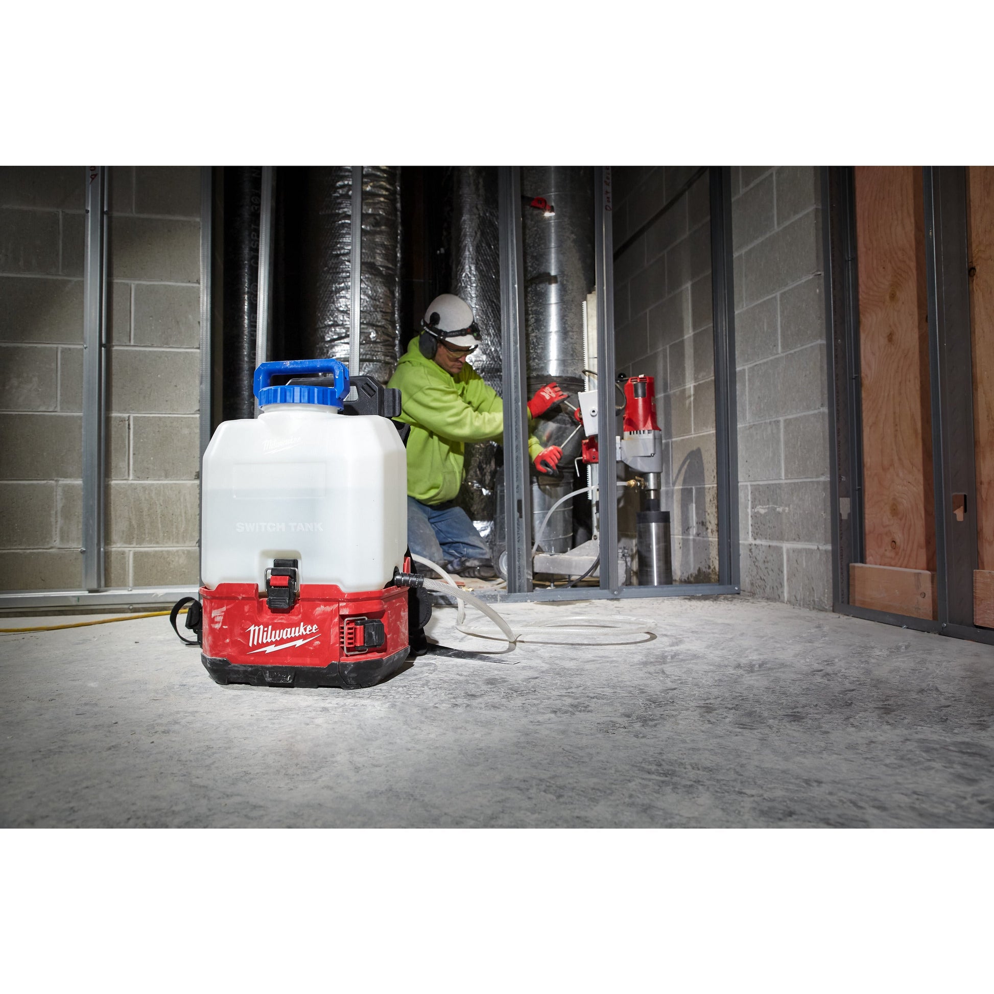 Milwaukee Wassertank M18™ SWITCH TANK™ - 15 l in Aktion 2