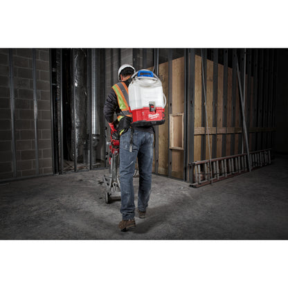 Milwaukee Wassertank M18™ SWITCH TANK™ - 15 l in Aktion 3