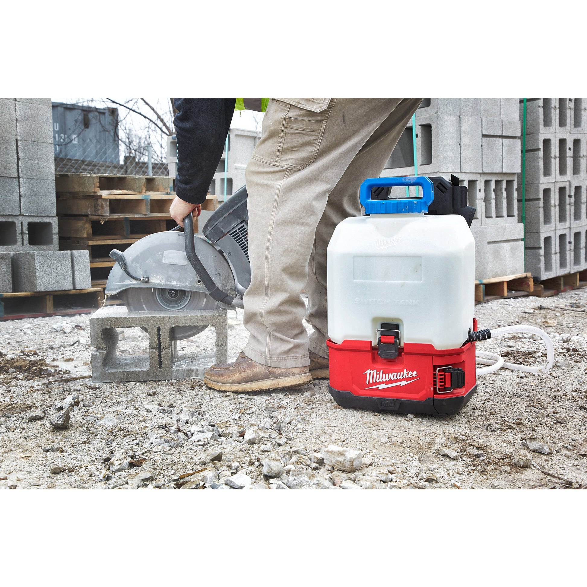 Milwaukee Wassertank M18™ SWITCH TANK™ - 15 l in Aktion 4