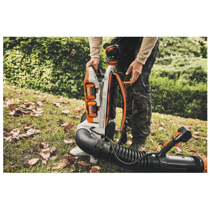 Stihl Akku-Laubbläser BGA 300 inkl. Doppelakkuschachtadapter ADA 1000