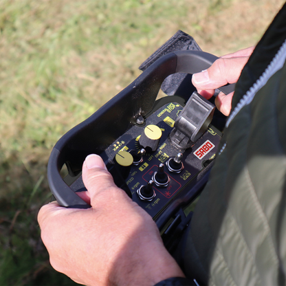 SABO Ferngesteuerte Mähraupe THUNDER 85 C Fernbedienung