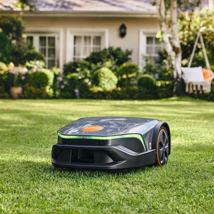 STIHL Mähroboter iMOW 7.0 EVO in Aktion