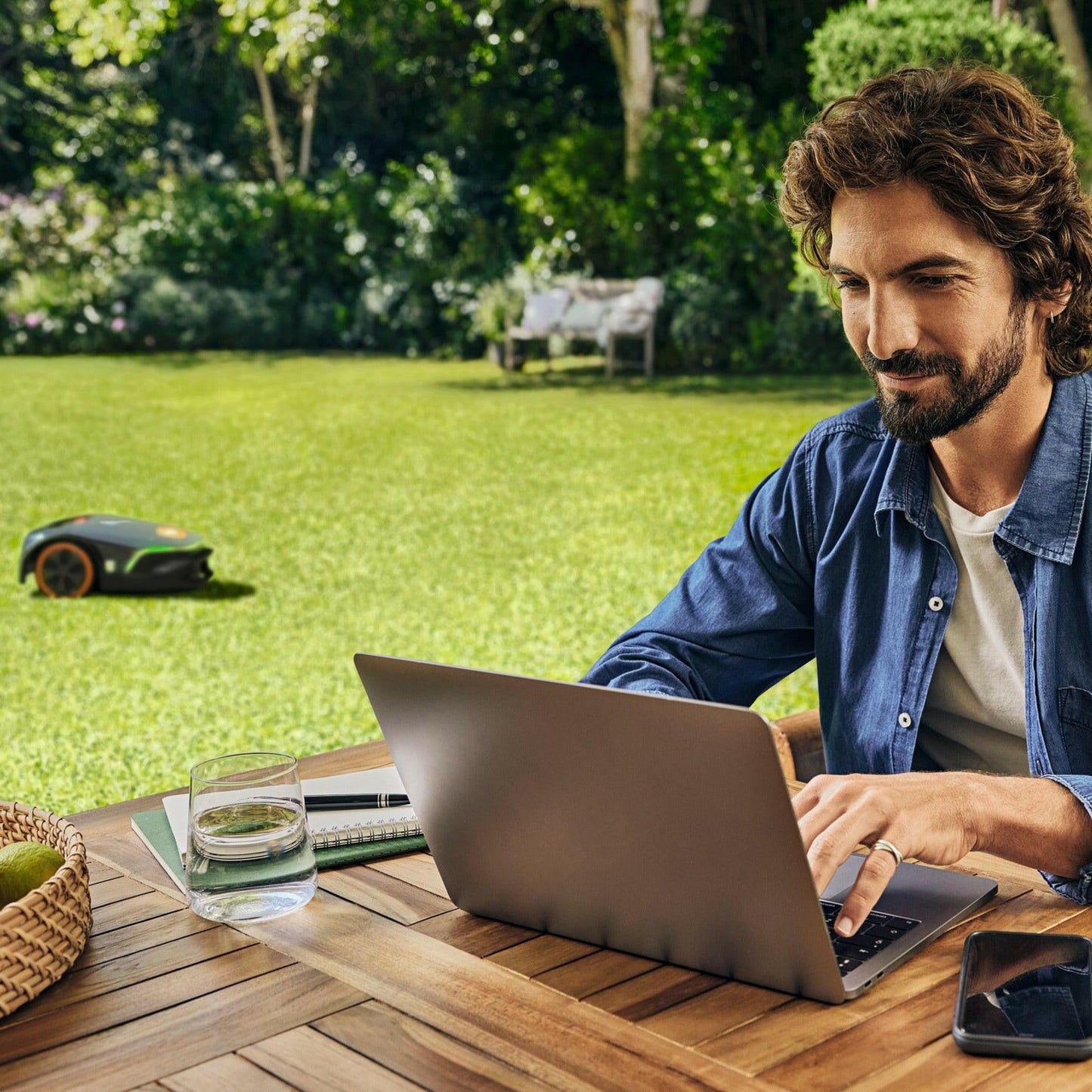 STIHL Mähroboter iMOW 7.0 EVO in Aktion