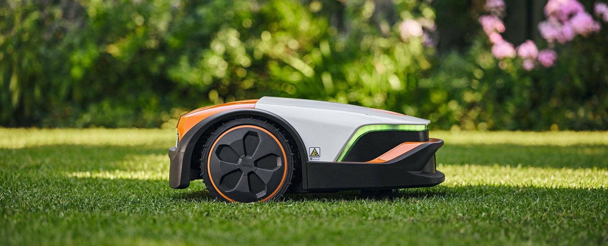 STIHL Mähroboter iMOW 7.0 in Aktion