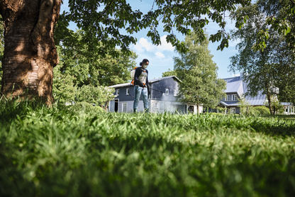 STIHL Rückentragbares Akku-Spritzgerät SGA 60.0 Einzelgerät in Aktion