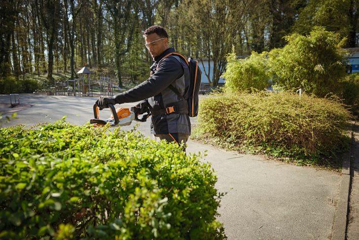 Stihl Akku-Heckenschere HSA 130 R Einzelgerät - Jetzt Stihl bei kaisers.jetzt