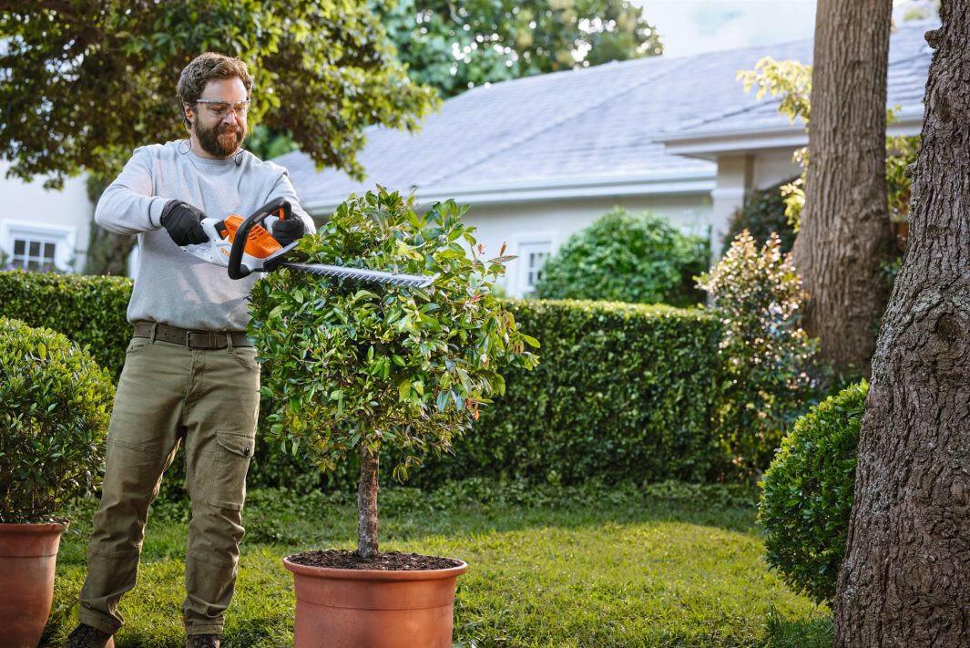 Stihl Akku-Heckenschere HSA 40.0 Einzelgerät - Jetzt Stihl bei kaisers.jetzt