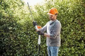 Stihl Akku-Heckenschneider HLA 56 inkl. Akku (AK 20) und Ladegerät - Jetzt Stihl bei kaisers.jetzt