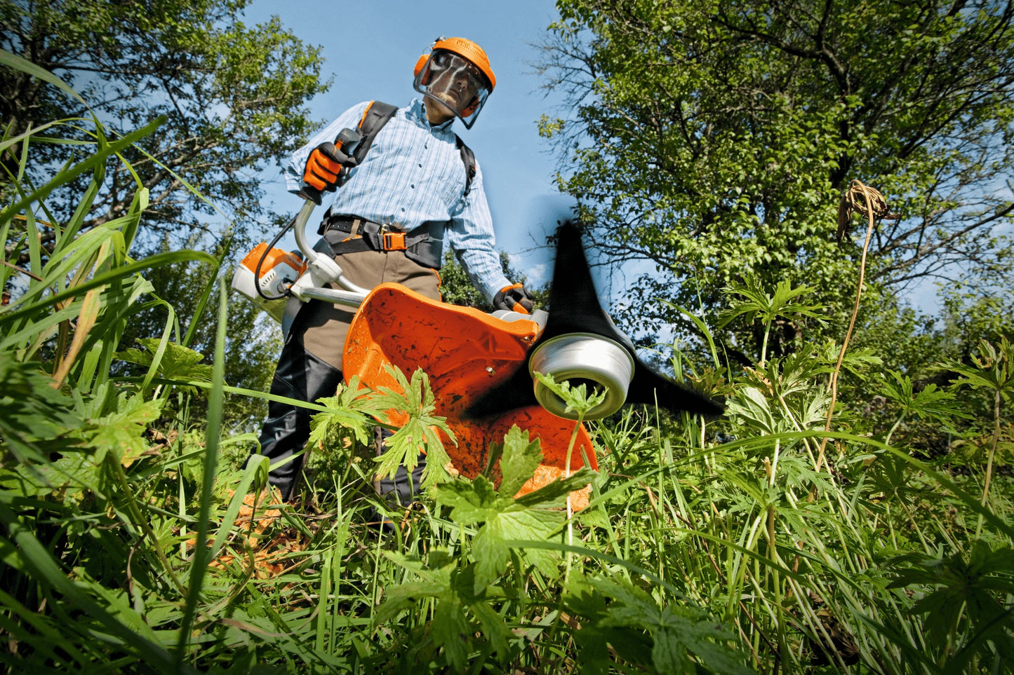 Stihl FS 240 CE Benzin-Freischneider - Jetzt Stihl bei kaisers.jetzt