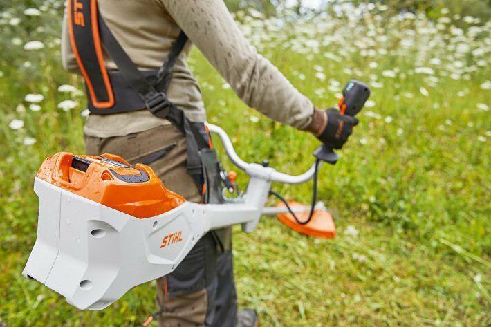 Stihl FSA 135 Akku-Freischneider mit Mähkopf - Jetzt Stihl bei kaisers.jetzt