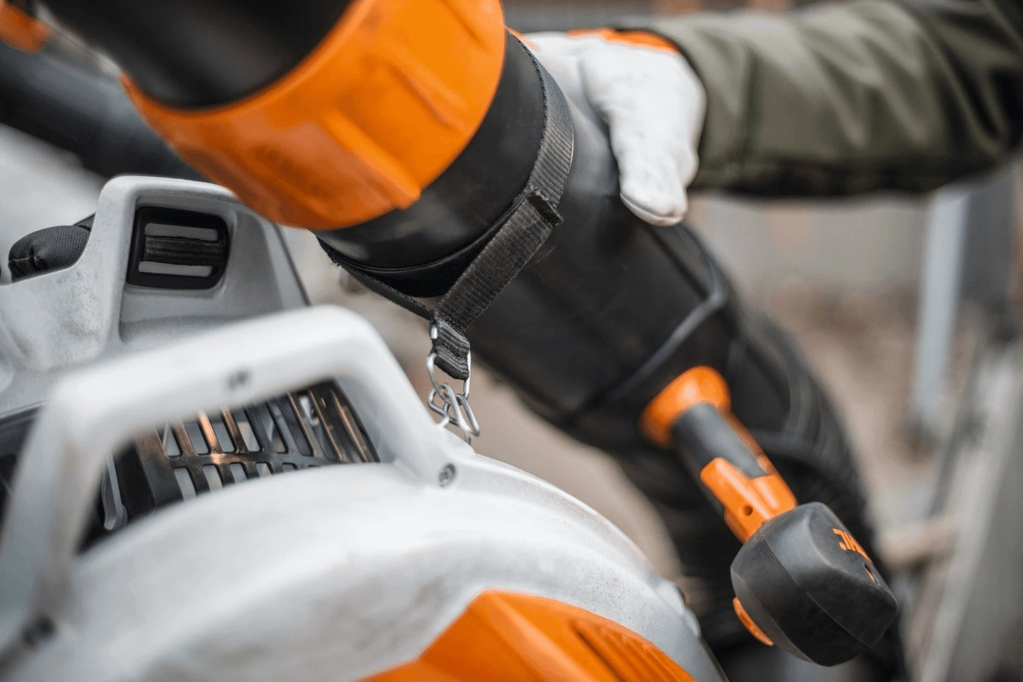 Stihl Rucktragbarer Benzin-Laubbläser BR 800 C-E - Jetzt Stihlbei kaisers.jetzt