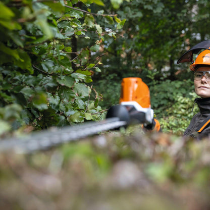 Stihl Akku-Heckenschneider HLA 86 in Aktion
