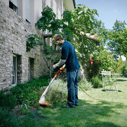 Stihl Elektro-Rasentrimmer FSE 31 in Aktion