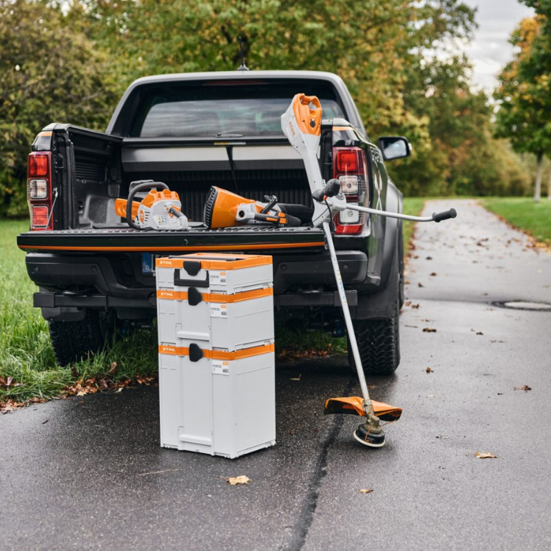 Stihl Power Box Medium mit 4 x Akku AP 500 S im Einsatz