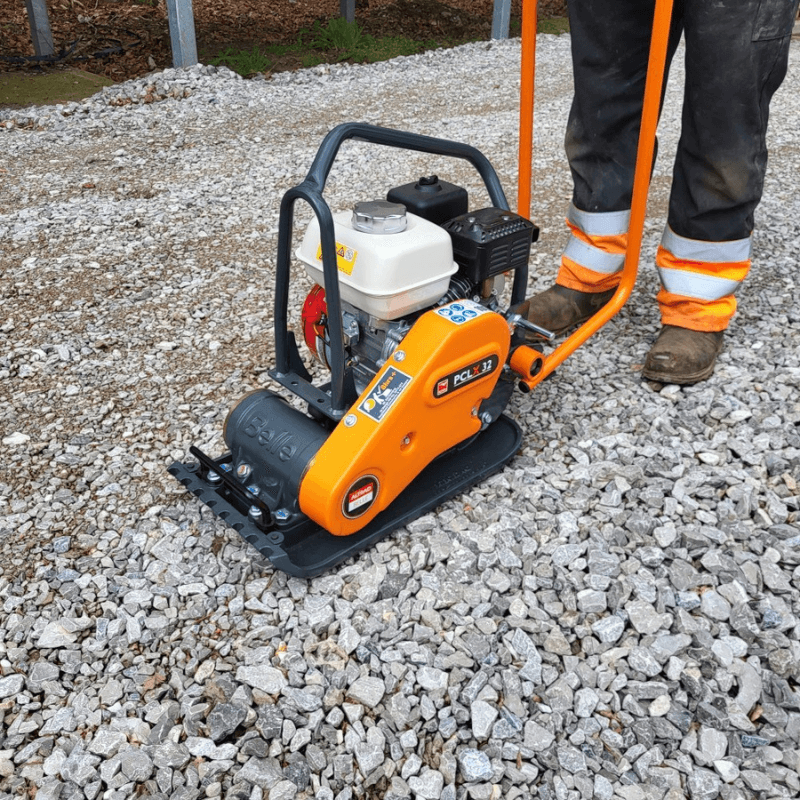 Belle Rüttelplatte PCLX 32 GX120 Set mit Radsatz und Vulkollanplatte
