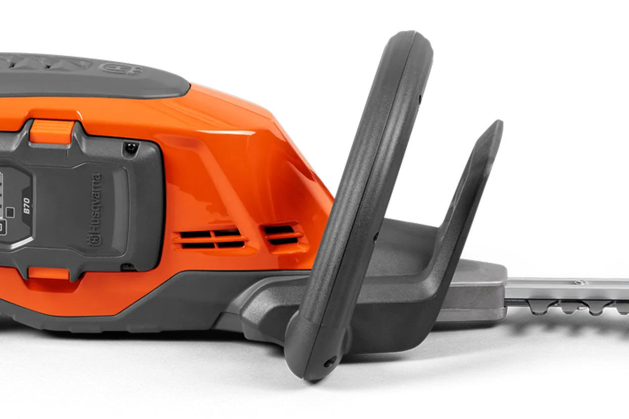 Husqvarna 215iHD45 Heckenschere - 45 cm Messer (mit Akku und Ladegerät)