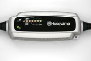 Husqvarna BC 0.8 Akkuladegerät - Netzbetrieb