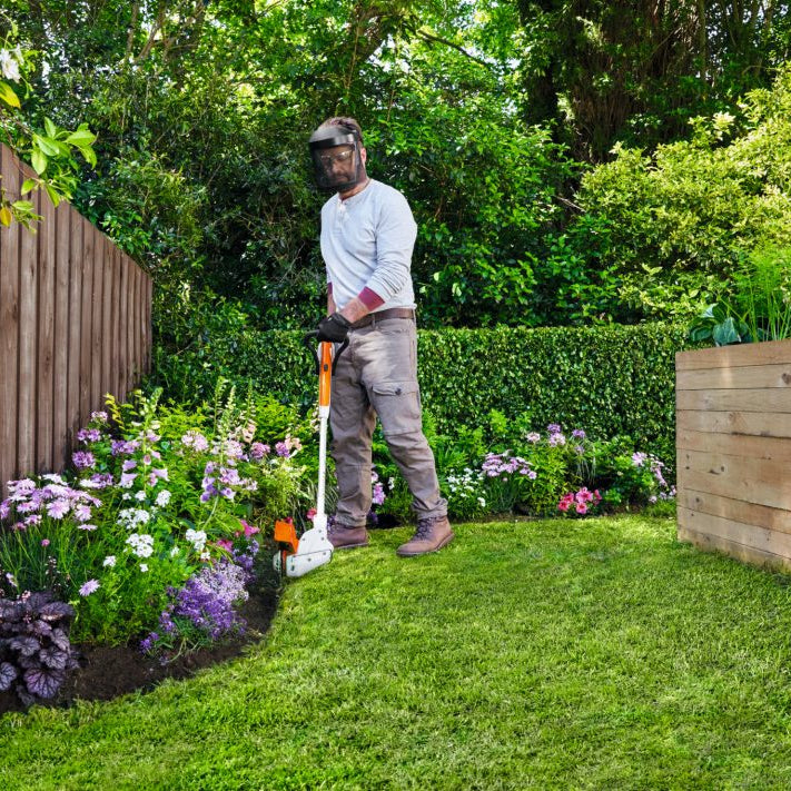 Stihl Akku-Rasentrimmer FSA 30 Inkl. Akku & Ladegerät