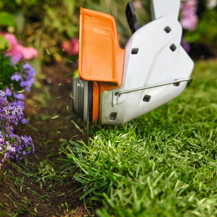 Stihl Akku-Rasentrimmer FSA 30 Inkl. Akku & Ladegerät