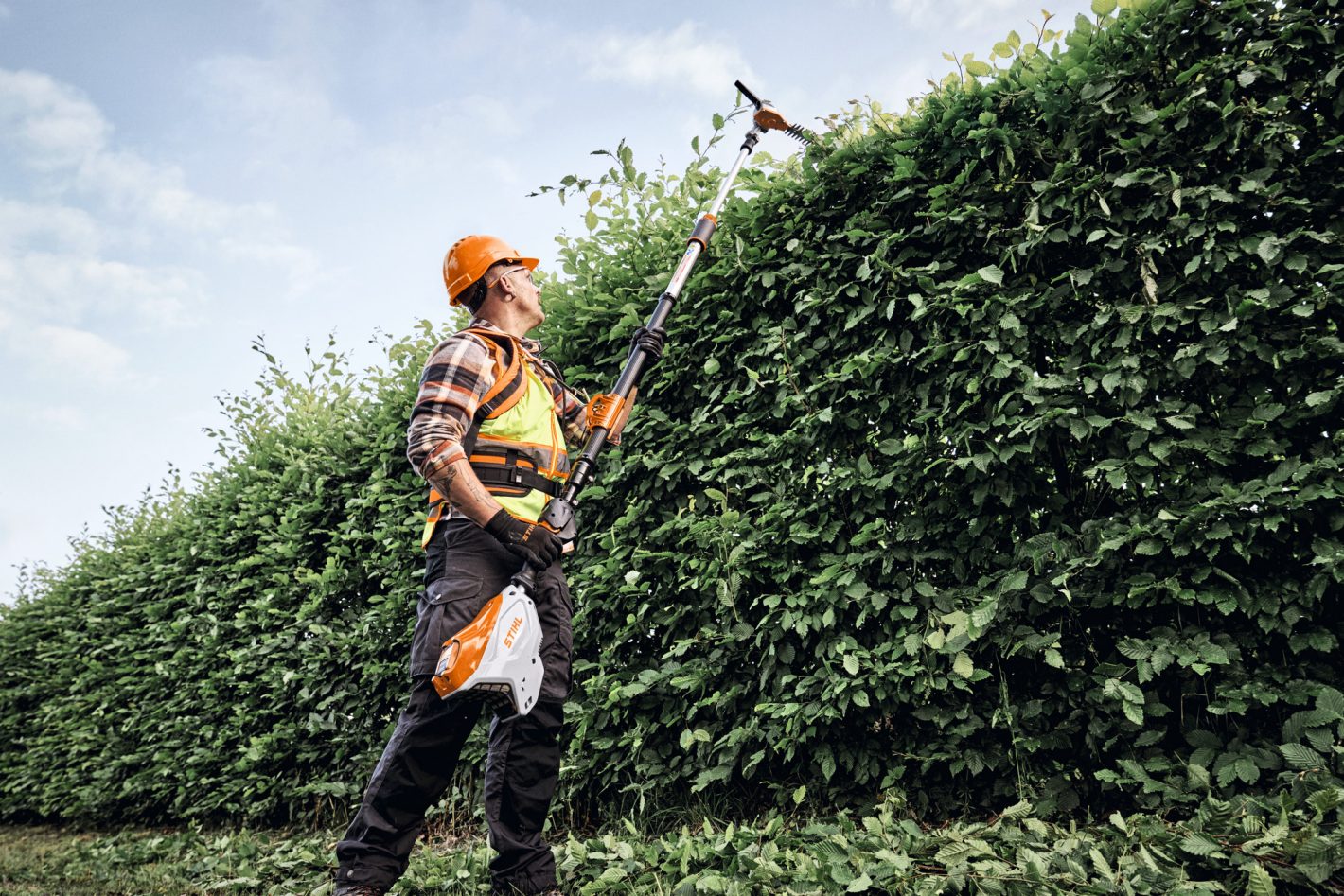 STIHL HLA 150 B Akku-Heckenschneider mit Schaft Einzelgerät (ohne Akku & Ladegerät)