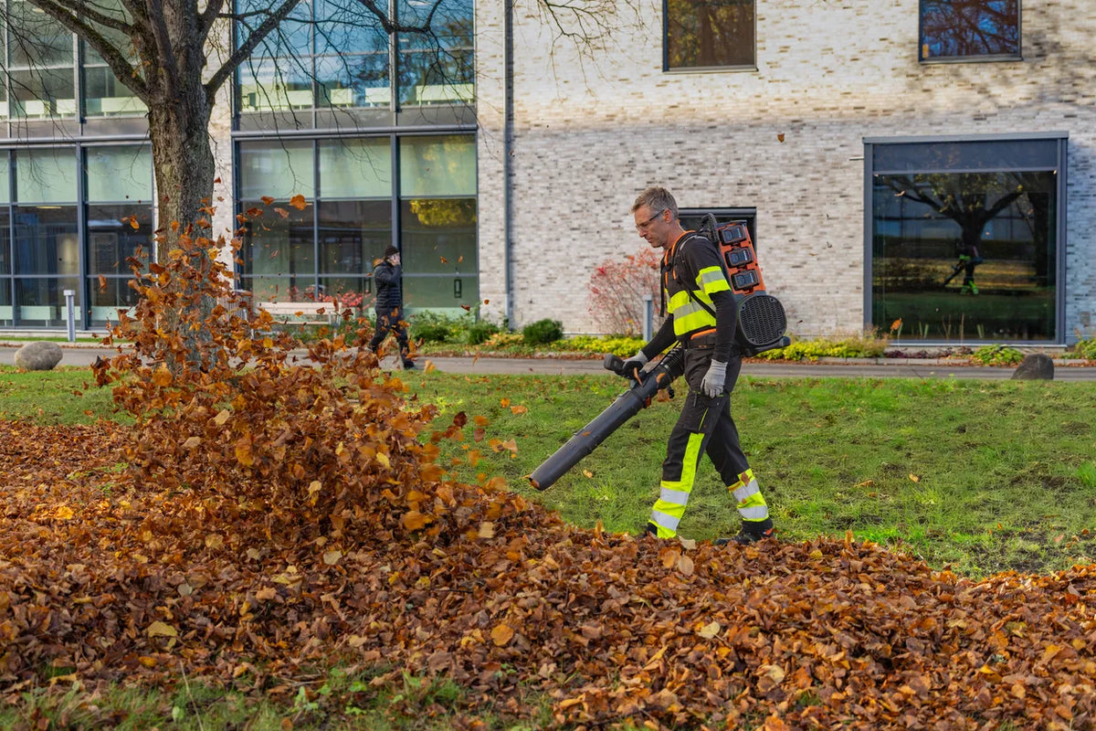 Husqvarna 570iBT Akku-Rucksack-Laubbläser - 84,2 m/s