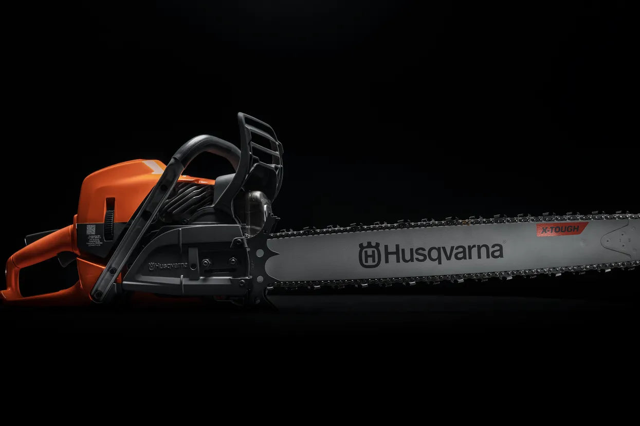 Husqvarna 585 Benzin-Kettensäge - Schienenlänge 60–70 cm