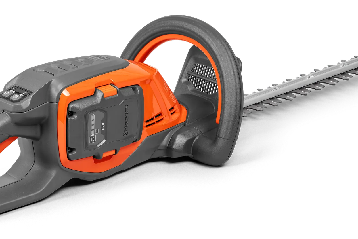 Husqvarna 215iHD45 Heckenschere - 45 cm Messer (mit Akku und Ladegerät)