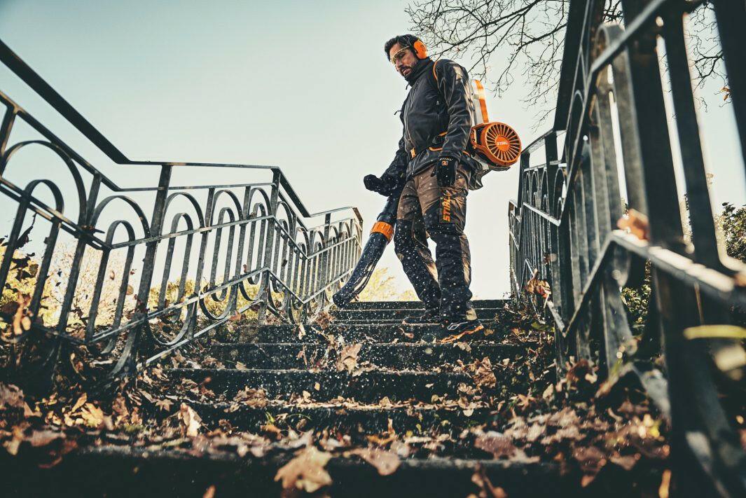 Stihl Akku-Laubbläser BGA 300 Set Inkl. AR 3000 L und Ladegerät - Jetzt Stihl bei kaisers.jetzt