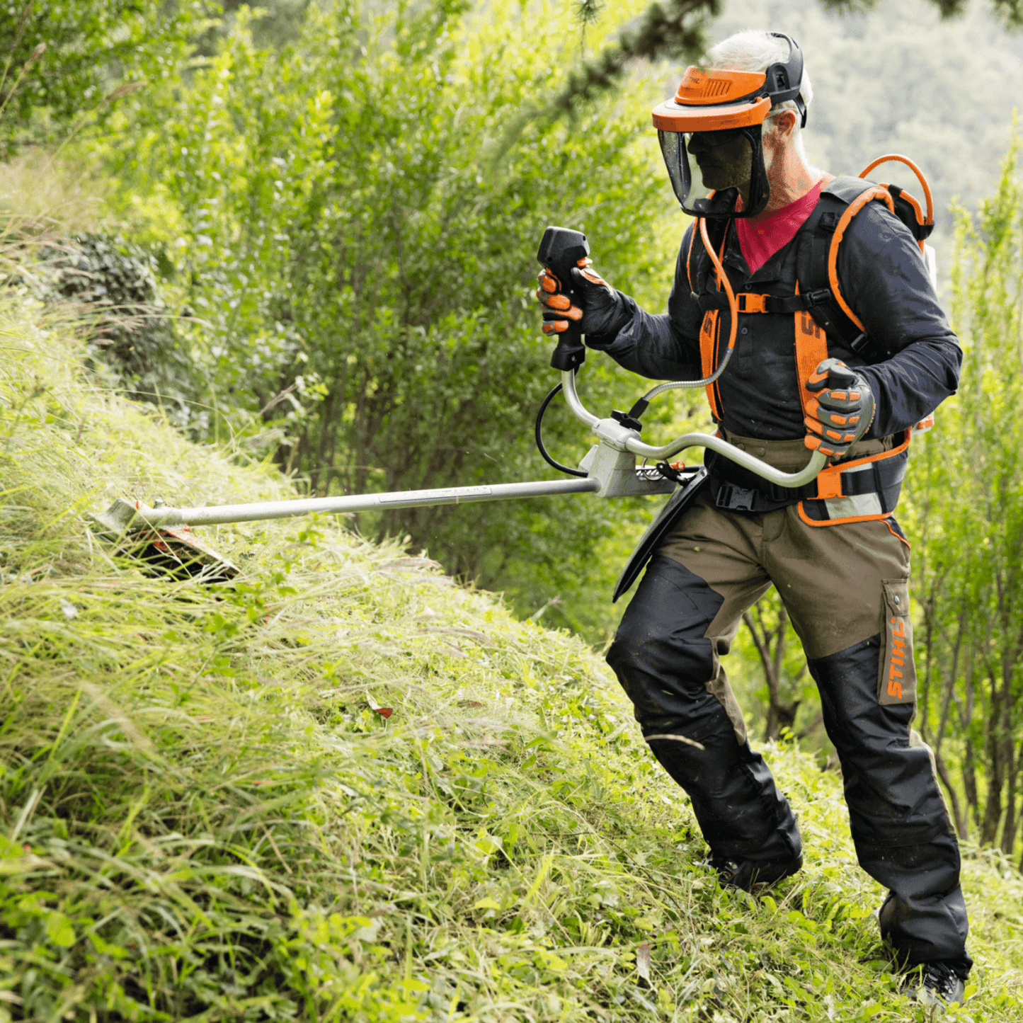 Stihl FSA 130 Accu Bosmaaier met Maaikop Body - keizers.nu