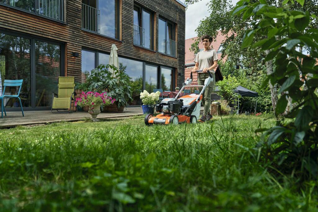 Stihl Benzin-Rasenmäher RM 545 V - Jetzt Stihl bei kaisers.jetzt