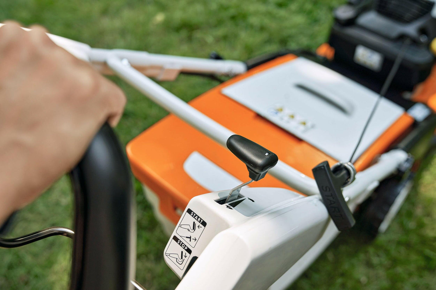 Stihl Benzin-Rasenmäher RM 545 VR - Jetzt Stihl bei kaisers.jetzt