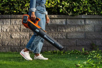 Husqvarna 122iB Akku-Laubbläser - 36 V Set