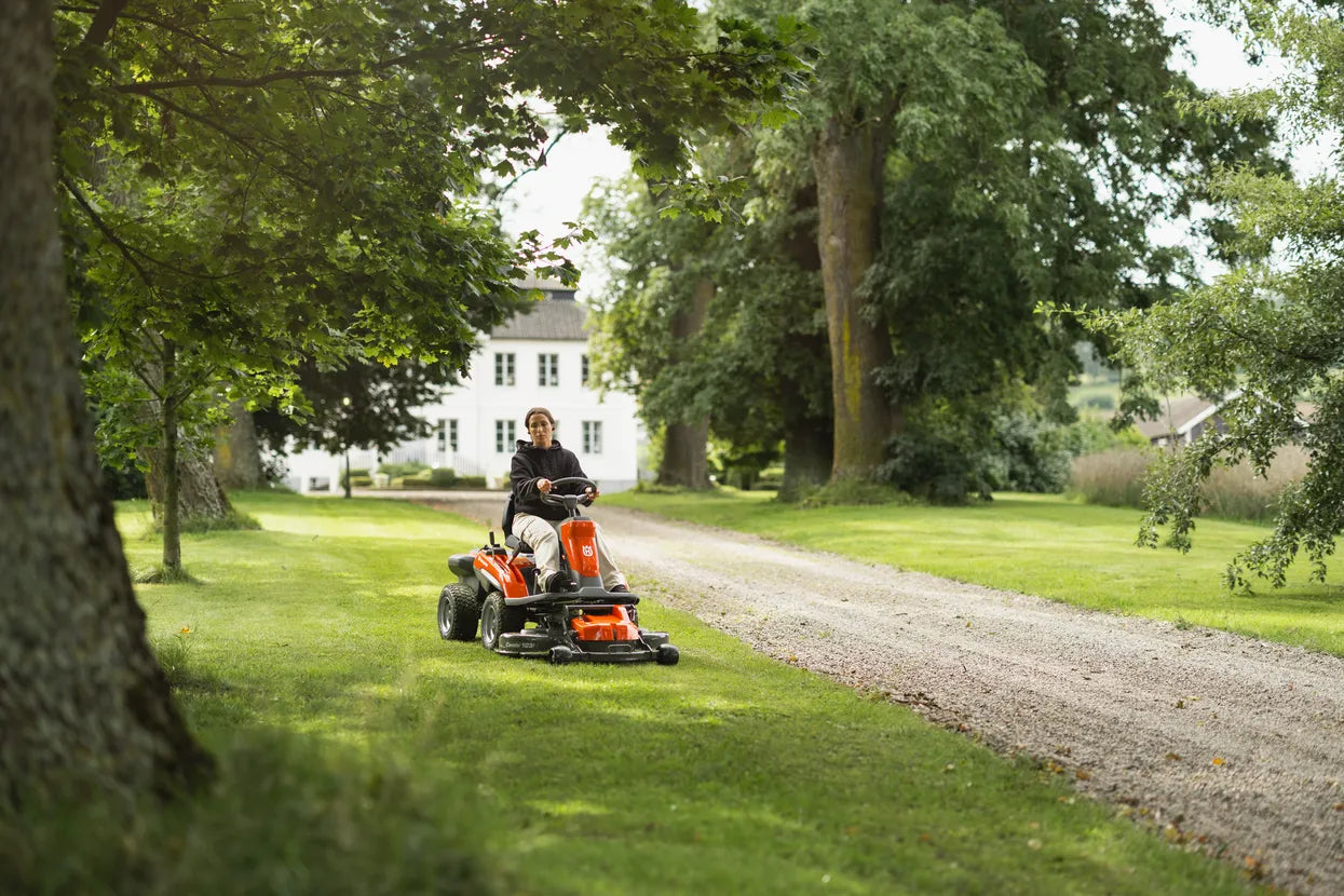 Husqvarna R 200iX Akku-Frontsitzmäher - Mähbreite 94-103 cm